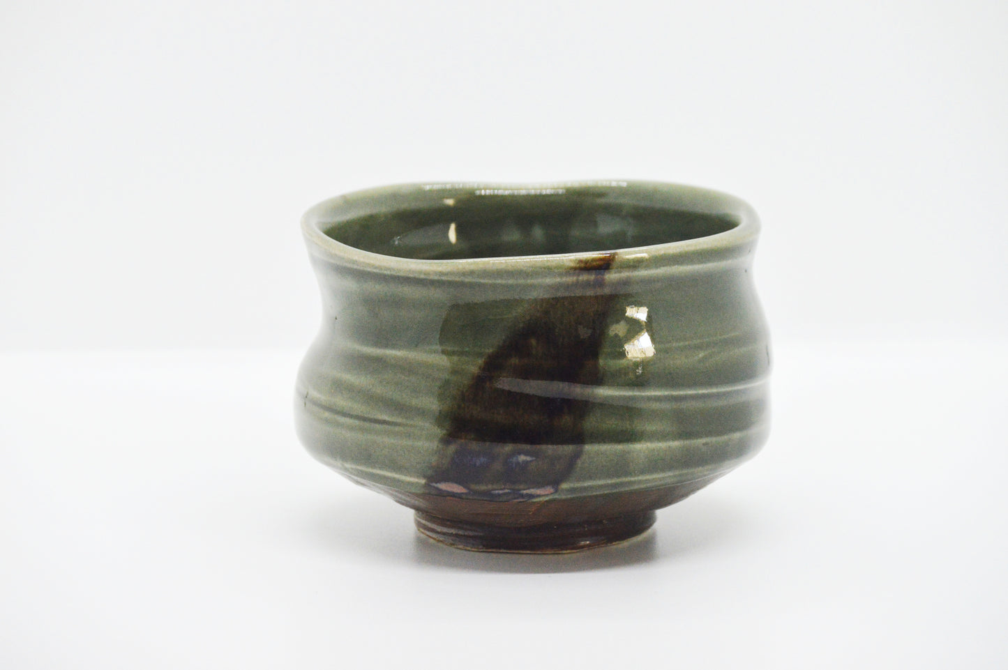 Chawan Midori no Shōbi 緑の賞美 | - La belleza premiada del verde | Taza japonesa para matcha artesanal – Matcha Kaori
