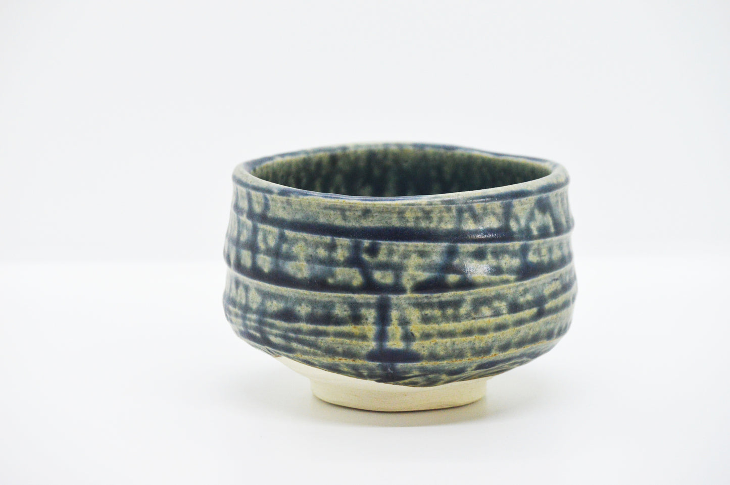 Chawan Tsuyu (梅雨) | - El renacer bajo la lluvia | Taza japonesa para matcha artesanal – Matcha Kaori