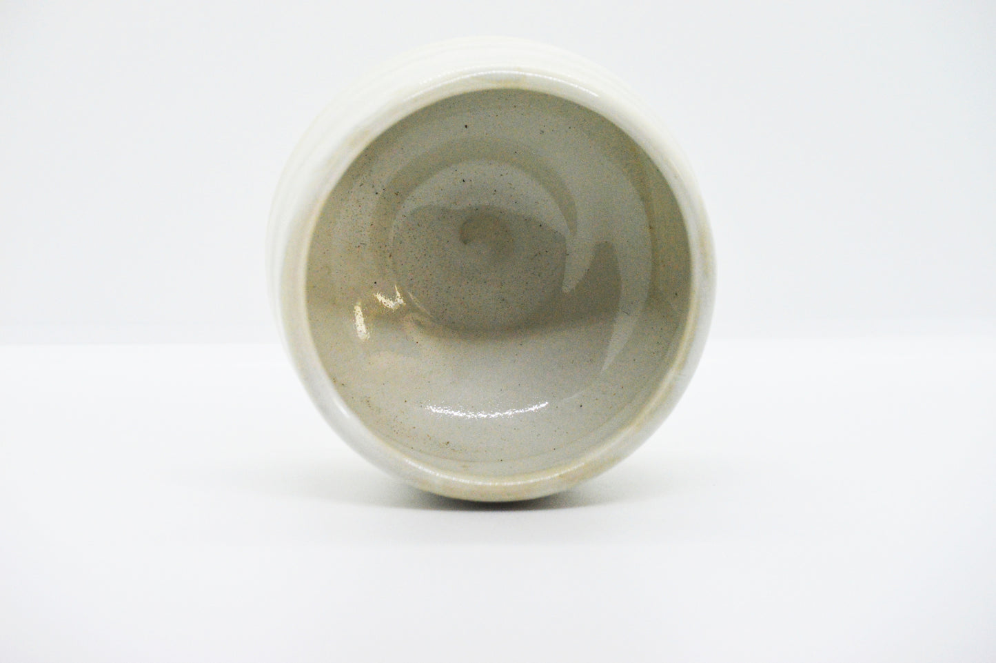 Chawan Suna 砂 | - La huella eterna en cada movimiento | Taza japonesa para matcha artesanal – Matcha Kaori