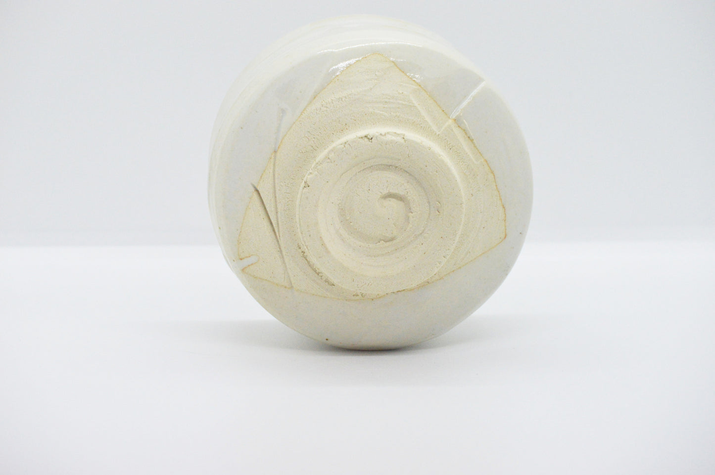 Chawan Suna 砂 | - La huella eterna en cada movimiento | Taza japonesa para matcha artesanal – Matcha Kaori